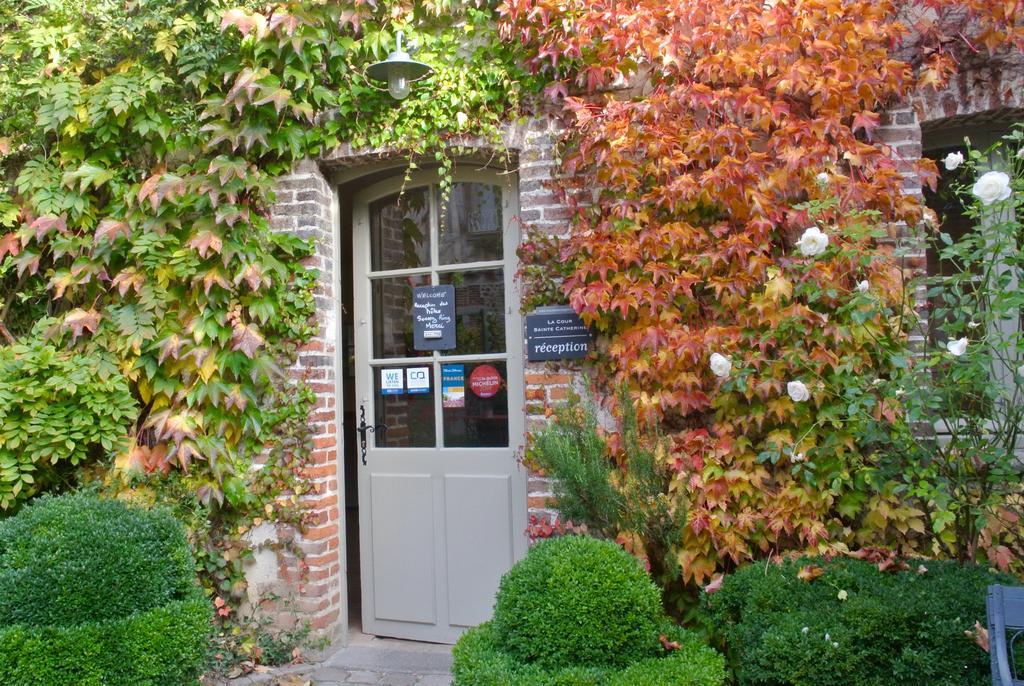 La Cour Sainte Catherine Demeure De Charme Bed & Breakfast Honfleur Exterior photo