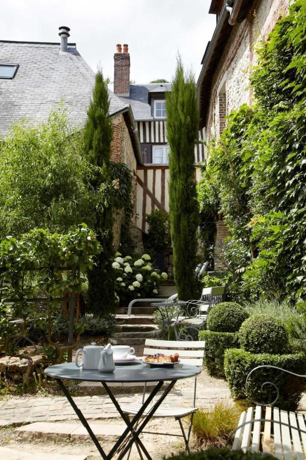 La Cour Sainte Catherine Demeure De Charme Bed & Breakfast Honfleur Exterior photo